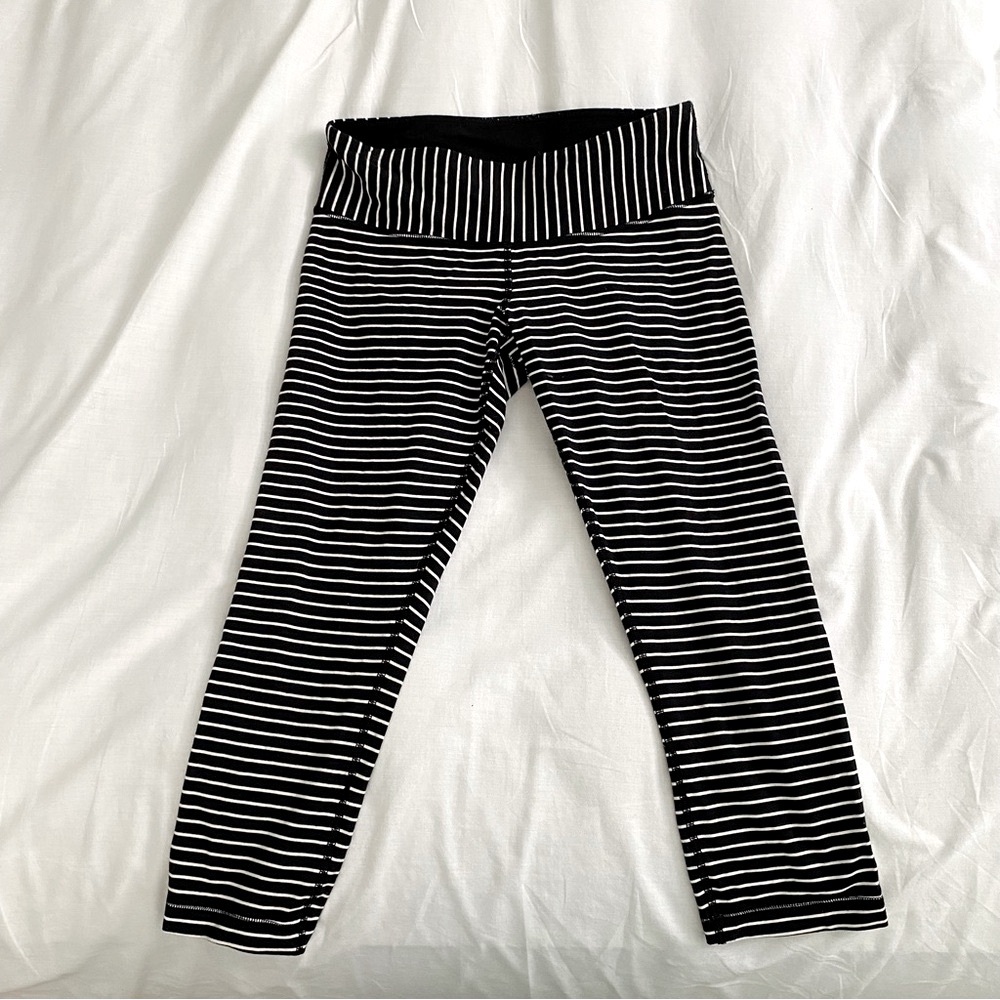 LULULEMON Black and White Striped Leggings